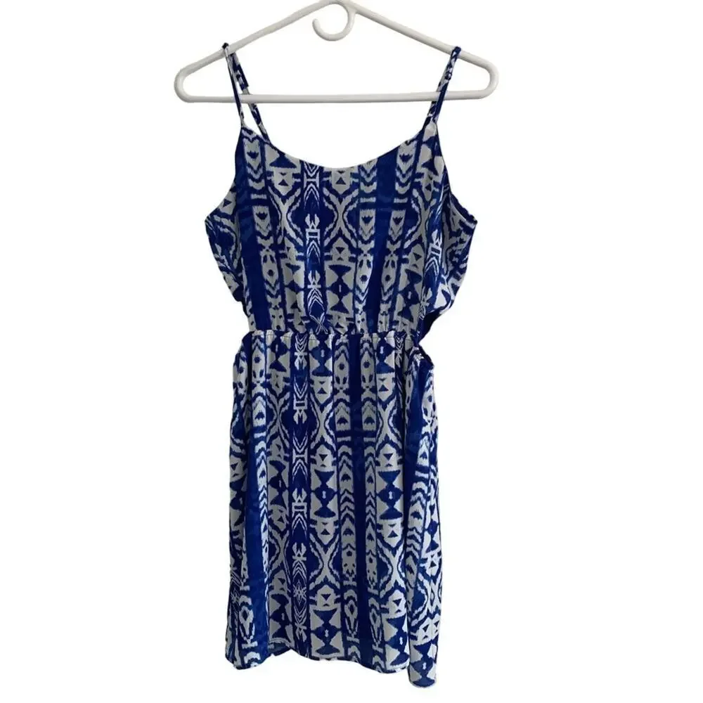 AQUA | Blue and White Ikat Cutout Dress | Small | Nordstrom brand - Picture 3 of 8